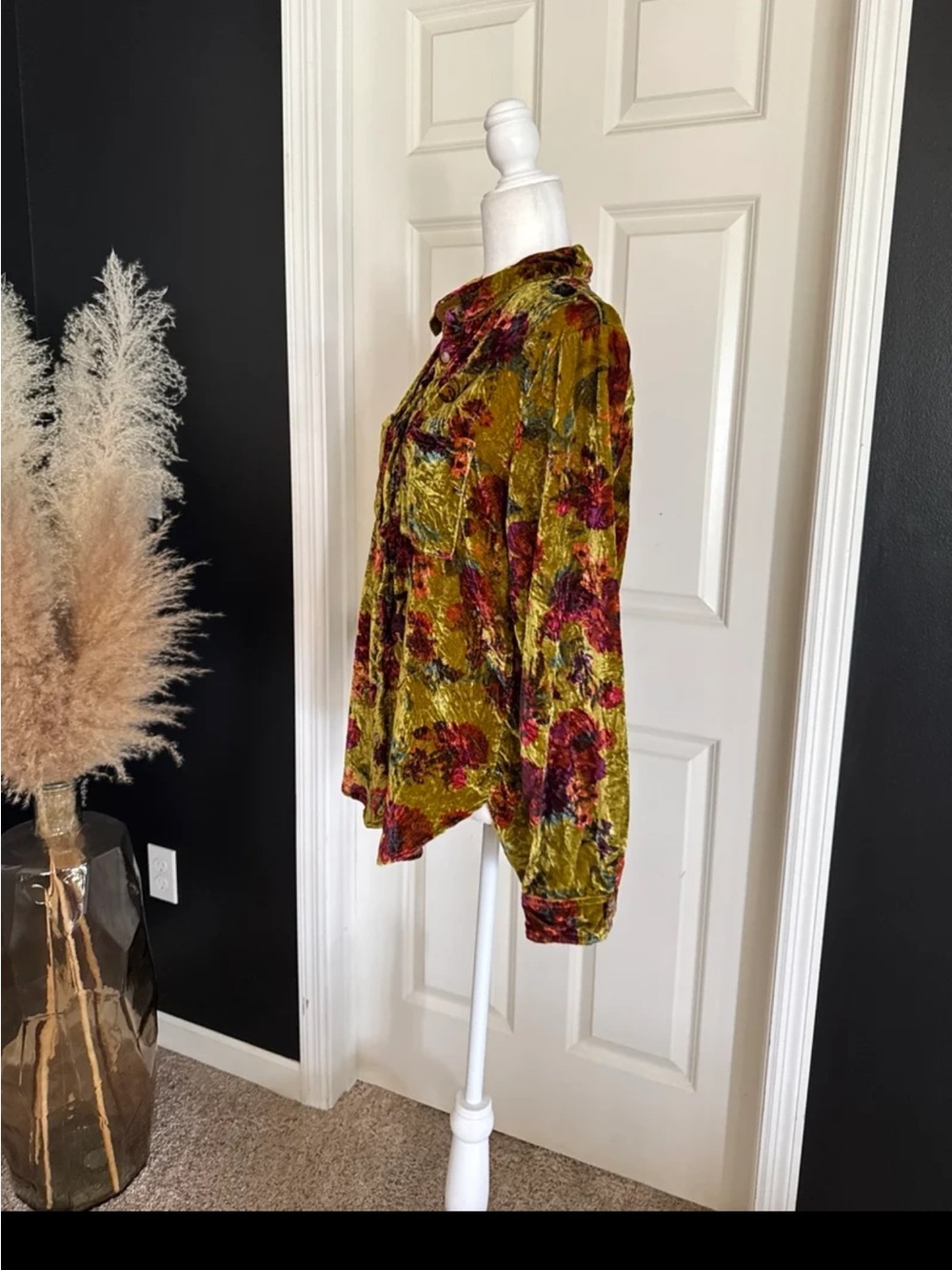 Anthropologie Pilcro Hadley Relaxed Velvet Burnout Shirt Size Small - Picture 7 of 12